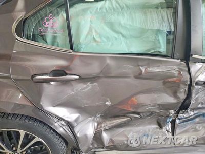 Zdjęcie 10 z 12 samochodu: 2018 TOYOTA CAMRY SE VIN:4T1B11HK3JU619666 - miniatura