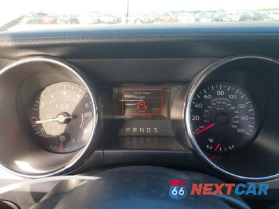 Zdjęcie 9 z 12 samochodu: 2015 FORD MUSTANG VIN:1FATP8UH0F5411715 - miniatura