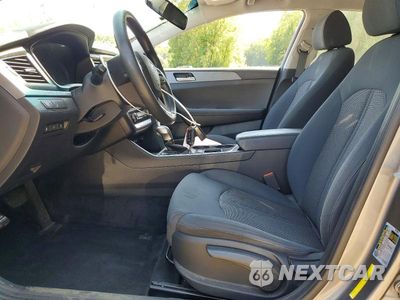 Zdjęcie 7 z 12 samochodu: 2019 HYUNDAI SONATA SE VIN:5NPE24AF0KH743998 - miniatura