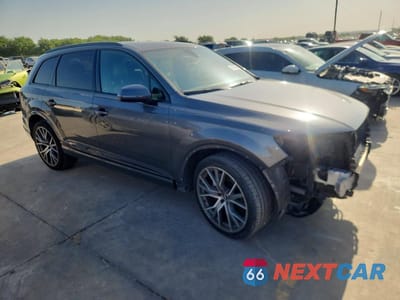 Czwarte zdjęcie samochodu z boku: 2019 AUDI Q7 TECHNIK S-LINE VIN:WA1WAAF78KD011156 - miniatura