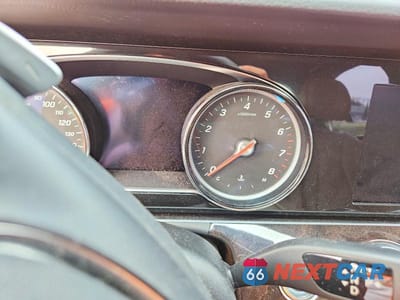 Zdjęcie 9 z 12 samochodu: 2017 MERCEDES-BENZ E 300 4MATIC VIN:WDDZF4KB2HA193517 - miniatura