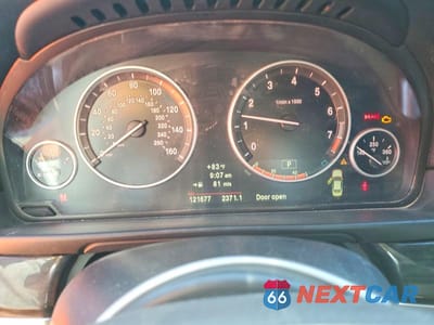 Zdjęcie 9 z 12 samochodu: 2013 BMW 550 I VIN:WBAFR9C54DDX80043 - miniatura