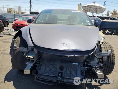 Piąte zdjęcie samochodu w środku: 2023 TESLA MODEL 3 VIN:5YJ3E1EA1PF401140 - miniatura