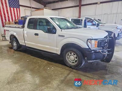 Czwarte zdjęcie samochodu z boku: 2019 FORD F150 SUPER CAB VIN:1FTFX1E56KKE41347 - miniatura