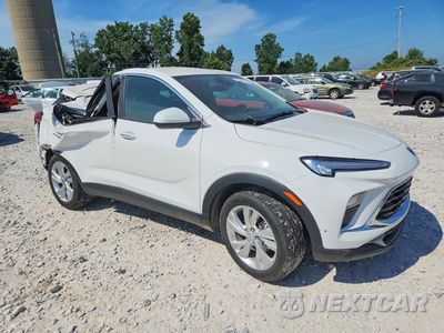 Czwarte zdjęcie samochodu z boku: 2024 BUICK ENCORE GX PREFERRED VIN:KL4AMCSL1RB064013 - miniatura