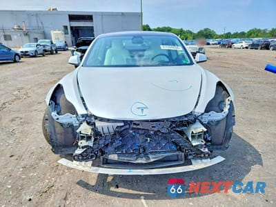 Piąte zdjęcie samochodu w środku: 2021 TESLA MODEL 3 VIN:5YJ3E1EAXMF851817 - miniatura