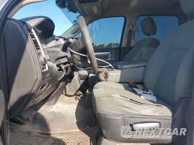 Zdjęcie 7 z 12 samochodu: 2016 RAM 2500 SLT VIN:3C6UR5JL8GG336005 - miniatura