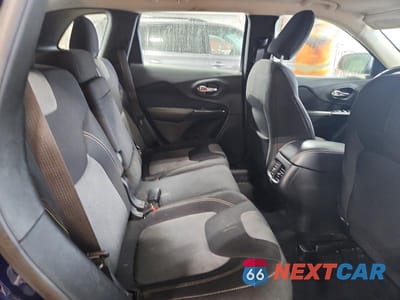 Zdjęcie 11 z 13 samochodu: 2014 JEEP CHEROKEE SPORT VIN:1C4PJMABXEW134330 - miniatura