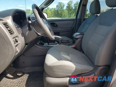 Zdjęcie 7 z 12 samochodu: 2006 FORD ESCAPE XLT VIN:1FMYU93106KC74808 - miniatura