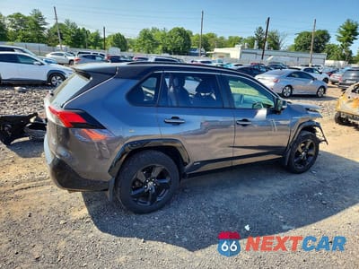 Trzecie zdjęcie samochodu z tyłu: 2020 TOYOTA RAV4 XSE VIN:JTMEWRFV2LJ033561 - miniatura
