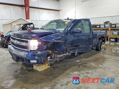 2007 CHEVROLET SILVERADO K1500 2GCEK19J671696413 - główne zdjęcie licytacji z USA - miniatura