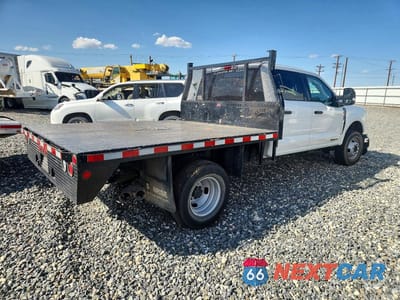 Trzecie zdjęcie samochodu z tyłu: 2025 FORD F-350 SUPE VIN:1FT8W3DT0SED11330 - miniatura