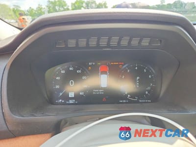 Zdjęcie 9 z 13 samochodu: 2021 VOLVO XC90 T6 MOMENTUM VIN:YV4A22PK6M1717209 - miniatura