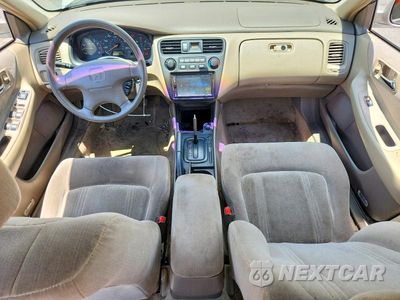 Zdjęcie 8 z 12 samochodu: 1999 HONDA ACCORD LX VIN:1HGCG5647XA084517 - miniatura