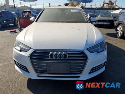 Piąte zdjęcie samochodu w środku: 2017 AUDI A4 PREMIUM VIN:WAUGNAF43HN018262 - miniatura