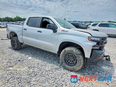 Czwarte zdjęcie samochodu z boku: 2021 CHEVROLET SILVERADO K1500 LT TRAIL BOSS VIN:1GCPYFED0MZ297648 - miniatura
