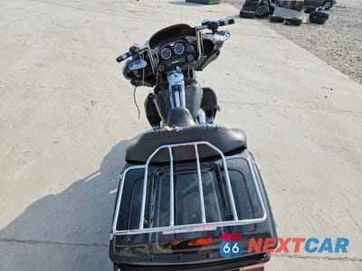 Zdjęcie 6 z 9 samochodu: 2009 HARLEY-DAVIDSON FLHTCU VIN:1HD1FC4179Y632661 - miniatura