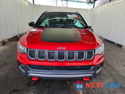 Piąte zdjęcie samochodu w środku: 2025 JEEP COMPASS TRAILHAWK VIN:3C4NJDDN9ST532286 - miniatura