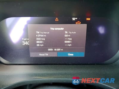 Zdjęcie 9 z 13 samochodu: 2022 VOLVO XC60 B5 R-DESIGN VIN:YV4L12RM1N1906071 - miniatura
