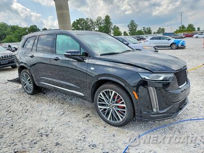 Czwarte zdjęcie samochodu z boku: 2023 CADILLAC XT6 SPORT VIN:1GYKPGRS8PZ191197 - miniatura