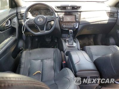 Zdjęcie 8 z 13 samochodu: 2017 NISSAN ROGUE SL VIN:5N1AT2MT6HC830130 - miniatura