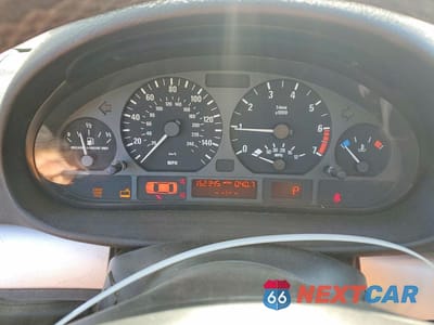 Zdjęcie 9 z 12 samochodu: 2002 BMW 325 I VIN:WBAEV33492KL68351 - miniatura