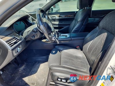 Zdjęcie 7 z 13 samochodu: 2018 BMW 750 XI VIN:WBA7F2C53JG423595 - miniatura