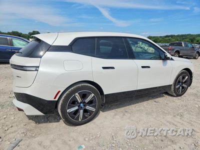 Trzecie zdjęcie samochodu z tyłu: 2025 BMW IX XDRIVE50 VIN:WB523CF03SCT79288 - miniatura