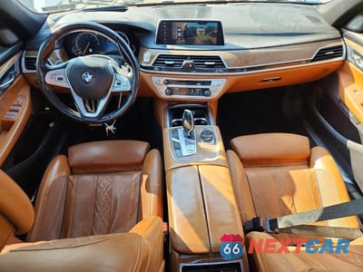 Zdjęcie 8 z 13 samochodu: 2018 BMW 750 XI VIN:WBA7F2C50JG423747 - miniatura