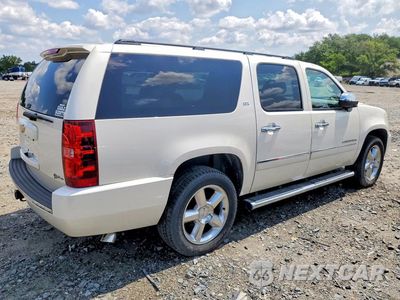 Trzecie zdjęcie samochodu z tyłu: 2013 CHEVROLET SUBURBAN K1500 LTZ VIN:1GNSKKE71DR193059 - miniatura