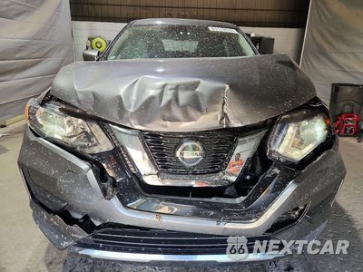Piąte zdjęcie samochodu w środku: 2019 NISSAN ROGUE S VIN:KNMAT2MV8KP500477 - miniatura