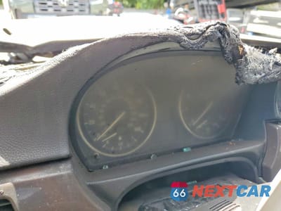 Zdjęcie 9 z 12 samochodu: 2011 BMW 335 I VIN:WBADX7C50BE581127 - miniatura