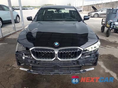 Piąte zdjęcie samochodu w środku: 2025 BMW 330I VIN:3MW69CW06S8F07466 - miniatura