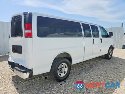 Trzecie zdjęcie samochodu z tyłu: 2025 CHEVROLET EXPRESS G3500 LT VIN:1GAZGPF78S1100420 - miniatura