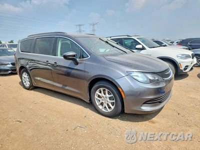 Czwarte zdjęcie samochodu z boku: 2020 CHRYSLER VOYAGER LXI VIN:2C4RC1DG3LR264447 - miniatura