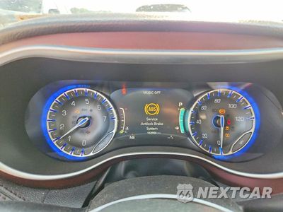 Zdjęcie 9 z 13 samochodu: 2018 CHRYSLER PACIFICA LIMITED VIN:2C4RC1GG5JR312409 - miniatura