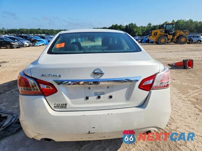 Zdjęcie 6 z 12 samochodu: 2016 NISSAN ALTIMA 2.5 S VIN:1N4AL3AP5GN340711 - miniatura