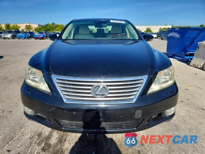 Piąte zdjęcie samochodu w środku: 2011 LEXUS LS 460 VIN:JTHCL5EF2B5009253 - miniatura