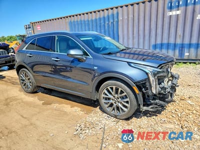 Czwarte zdjęcie samochodu z boku: 2021 CADILLAC XT4 LUXURY VIN:1GYFZBR41MF026220 - miniatura