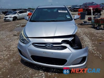 Piąte zdjęcie samochodu w środku: 2015 HYUNDAI ACCENT GLS VIN:KMHCT4AE6FU802605 - miniatura