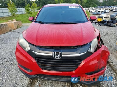 Piąte zdjęcie samochodu w środku: 2017 HONDA HR-V LX VIN:3CZRU5H3XHM722456 - miniatura