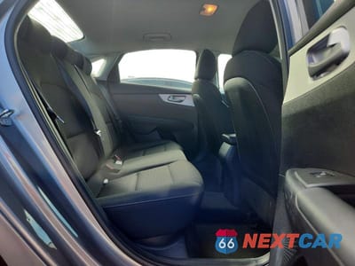 Zdjęcie 10 z 12 samochodu: 2024 KIA FORTE LXS VIN:3KPF24AD0RE777828 - miniatura
