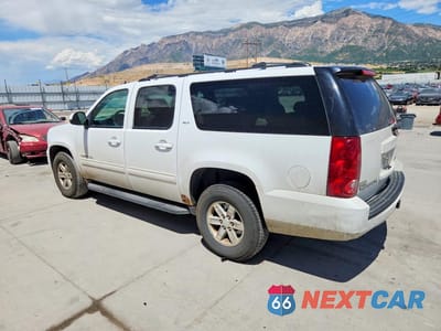 Drugie zdjęcie samochodu z przodu: 2012 GMC YUKON XL K1500 SLT VIN:1GKS2KE72CR121654 - miniatura