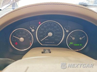Zdjęcie 9 z 12 samochodu: 2006 LINCOLN MARK LT VIN:5LTPW18526FJ01823 - miniatura