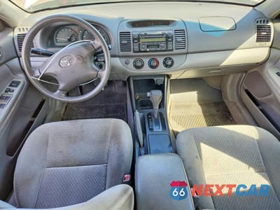 Zdjęcie 8 z 12 samochodu: 2000 TOYOTA CAMRY LE VIN:4T1BE32K13U238099 - miniatura