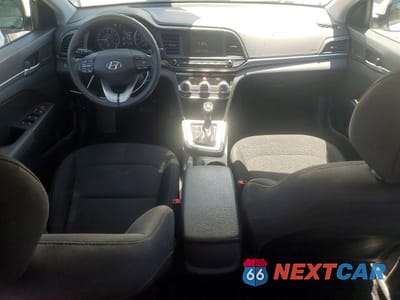Zdjęcie 8 z 12 samochodu: 2019 HYUNDAI ELANTRA SE VIN:5NPD74LF9KH428997 - miniatura