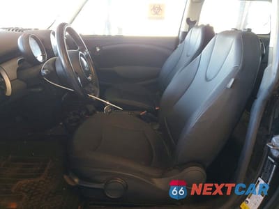 Zdjęcie 7 z 12 samochodu: 2011 MINI COOPER VIN:WMWSU3C5XBT092979 - miniatura