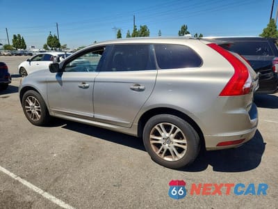 Drugie zdjęcie samochodu z przodu: 2016 VOLVO XC60 T5 PLATINUM VIN:YV4612RM1G2810838 - miniatura