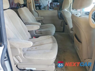 Zdjęcie 11 z 13 samochodu: 2006 KIA SEDONA LX VIN:KNDMB233366050877 - miniatura