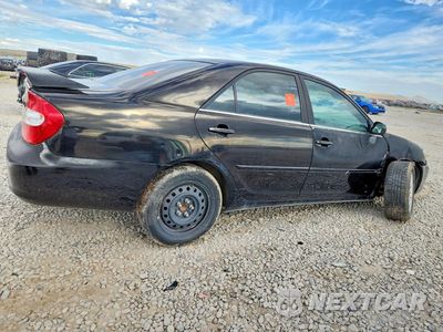 Trzecie zdjęcie samochodu z tyłu: 2002 TOYOTA CAMRY SE VIN:JTDBE32K220099479 - miniatura